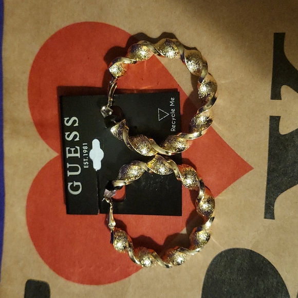 Earings - Picture 7 of 8